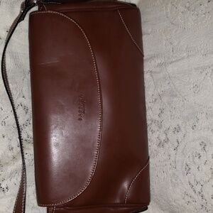 BARBARA MILANO LEATHER HANDBAG